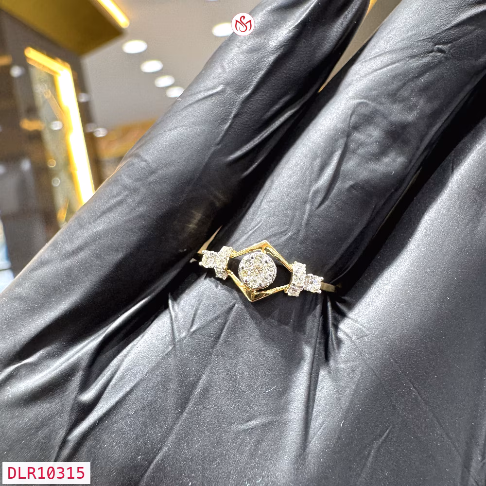 Diamond Women Ring - DLR10315