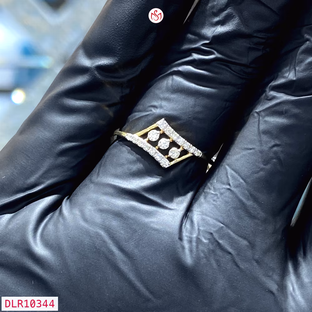 Diamond Women Ring - DLR10344