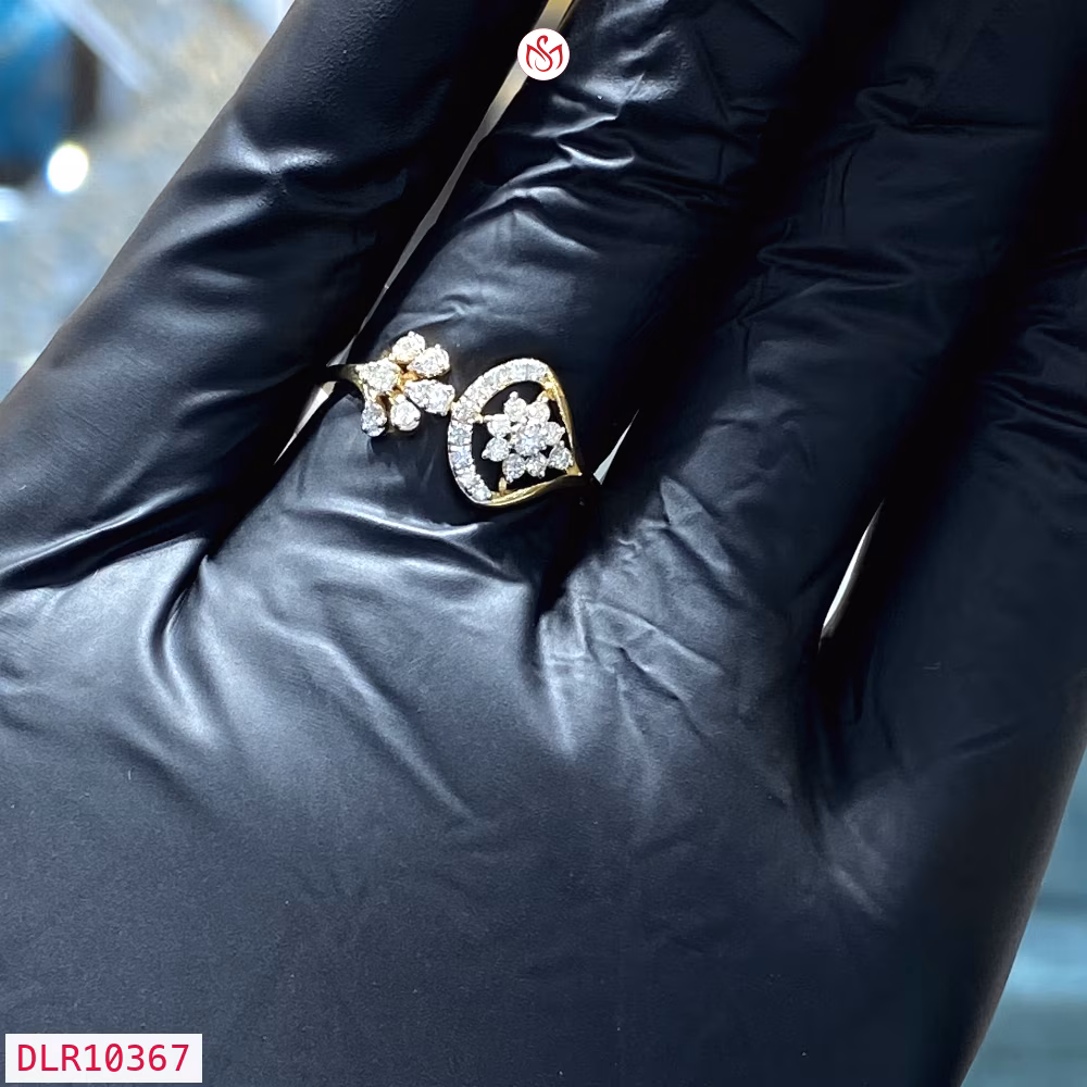 Diamond Women Ring - DLR10367