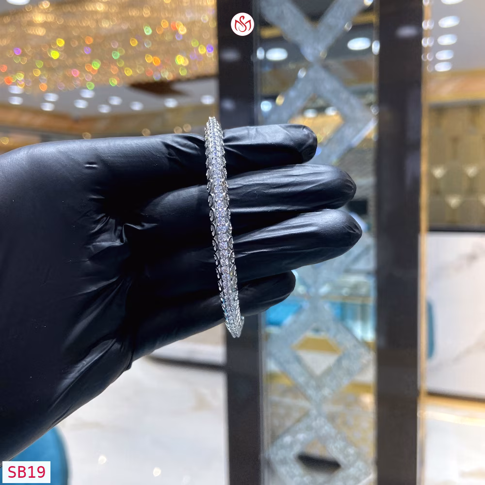 Silver Women Bangle - SB19