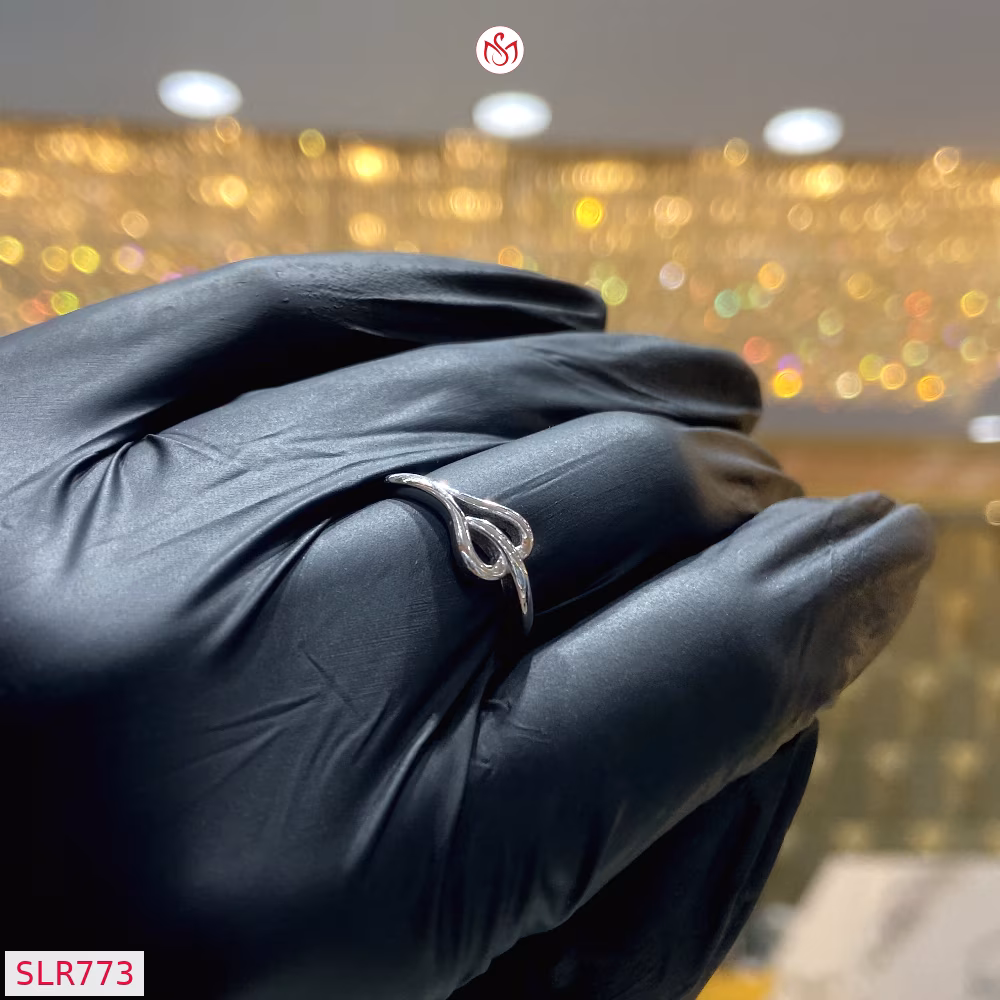 Silver Women Ring - SLR773