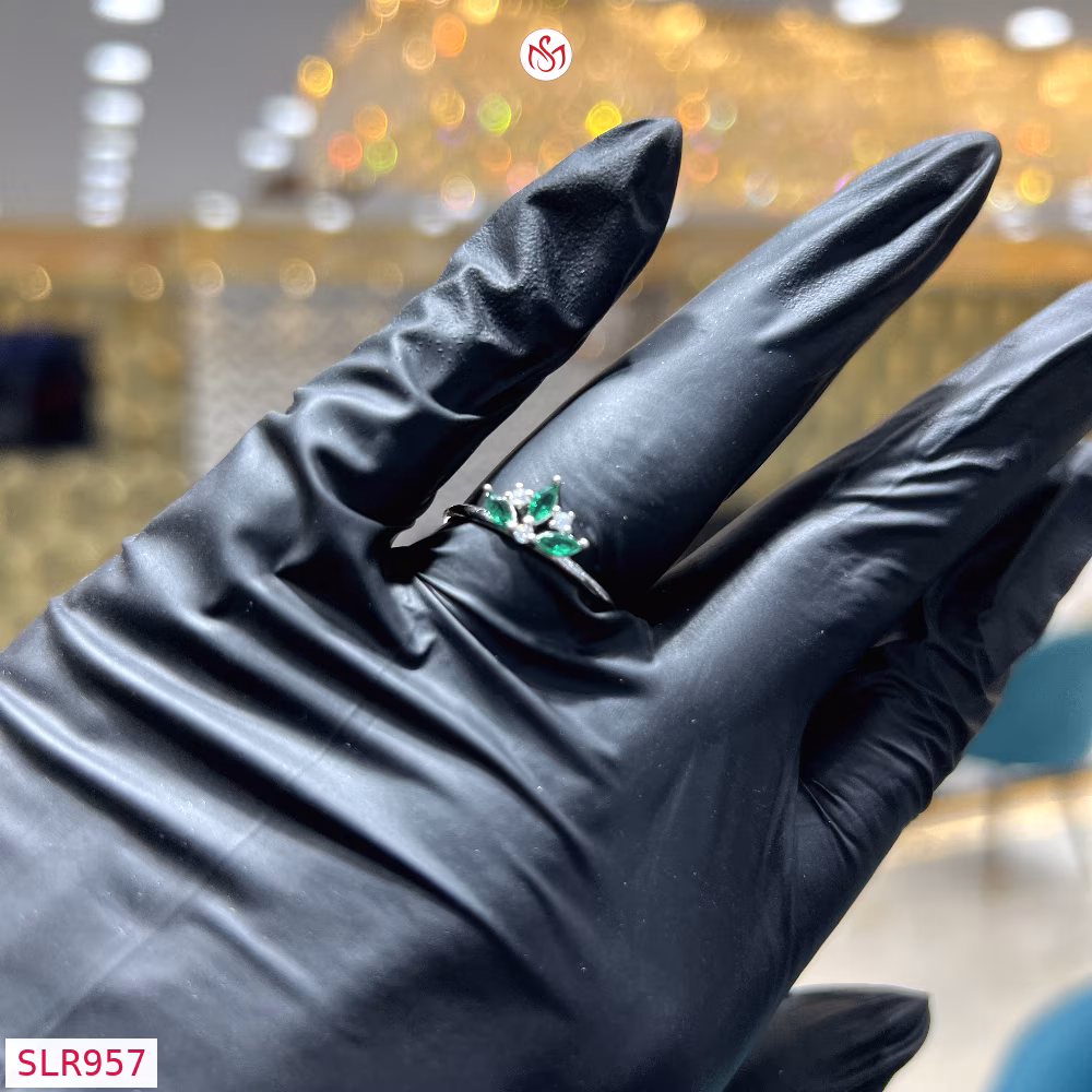 Silver Women Ring - SLR957