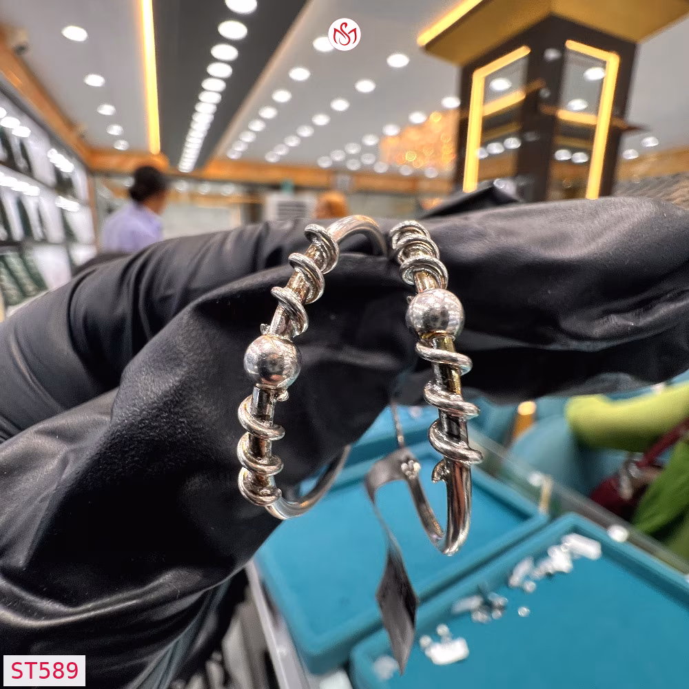 Silver Women Earring - ST589