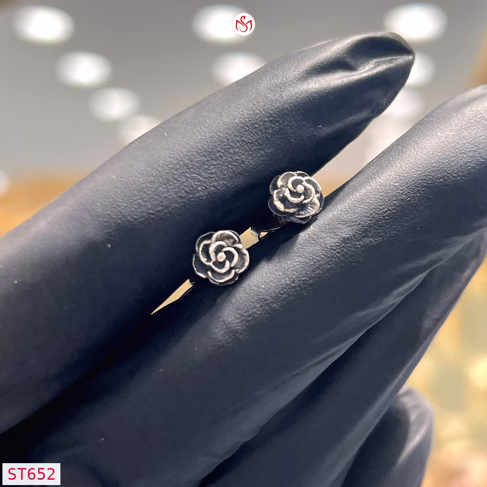 Silver Women Earring - ST652
